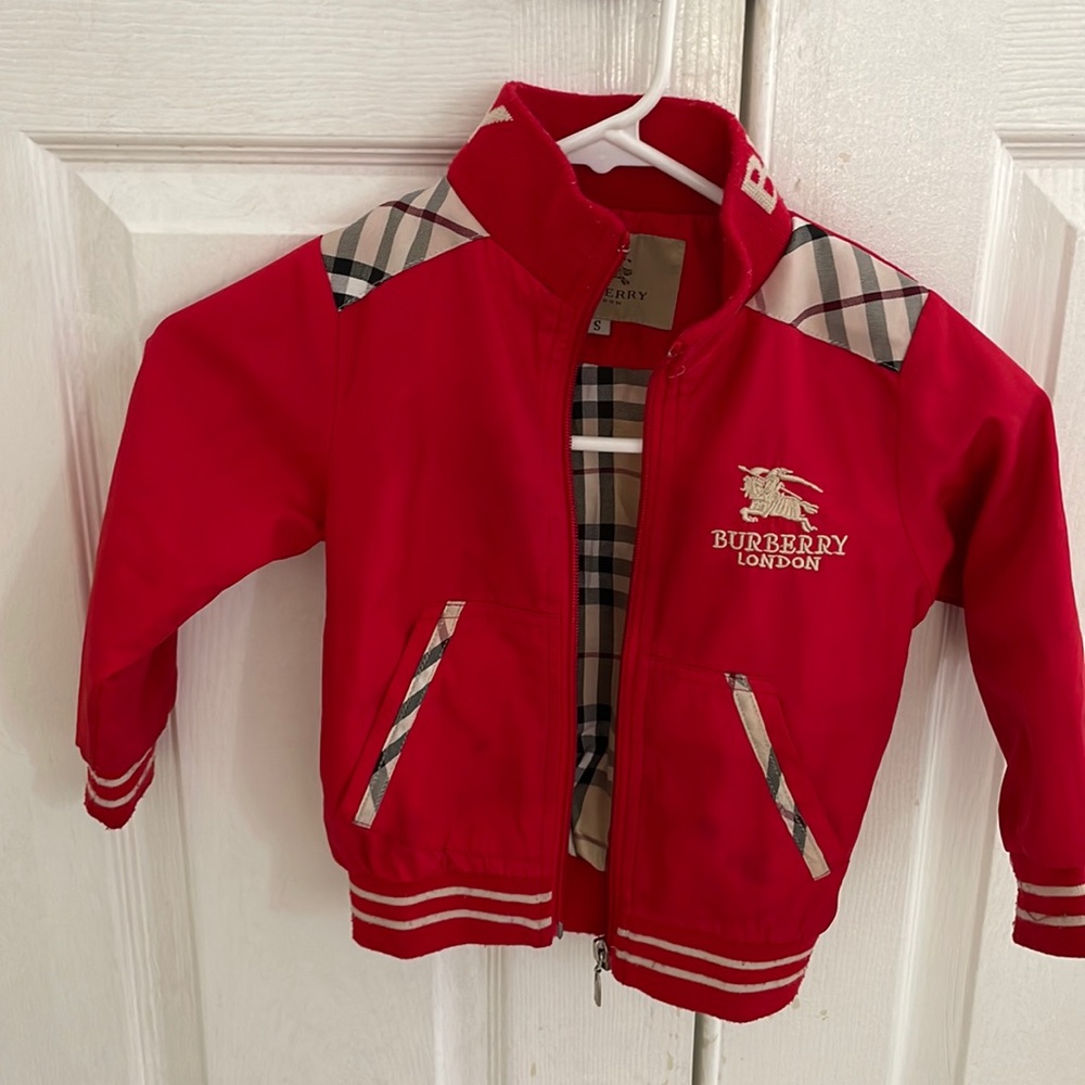 Burberry jacket size small in kids